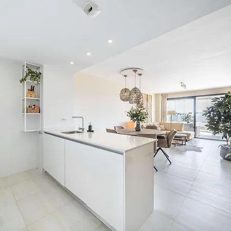 Olas Luxurious Retreat *