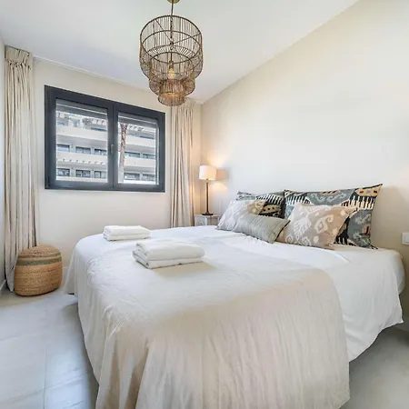 Olas Luxurious Retreat Apartment Estepona