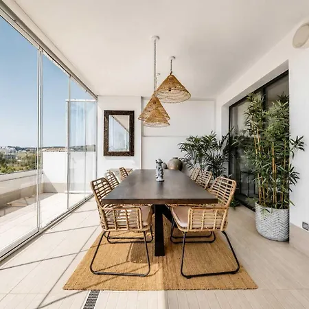 Olas Luxurious Retreat