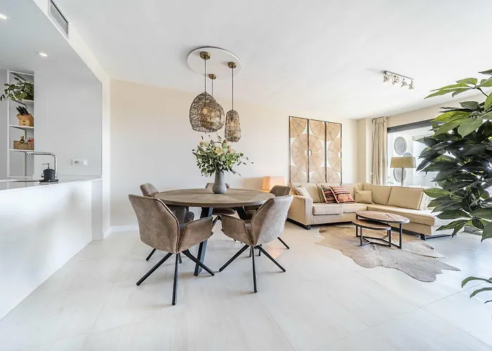 Olas Luxurious Retreat شقة